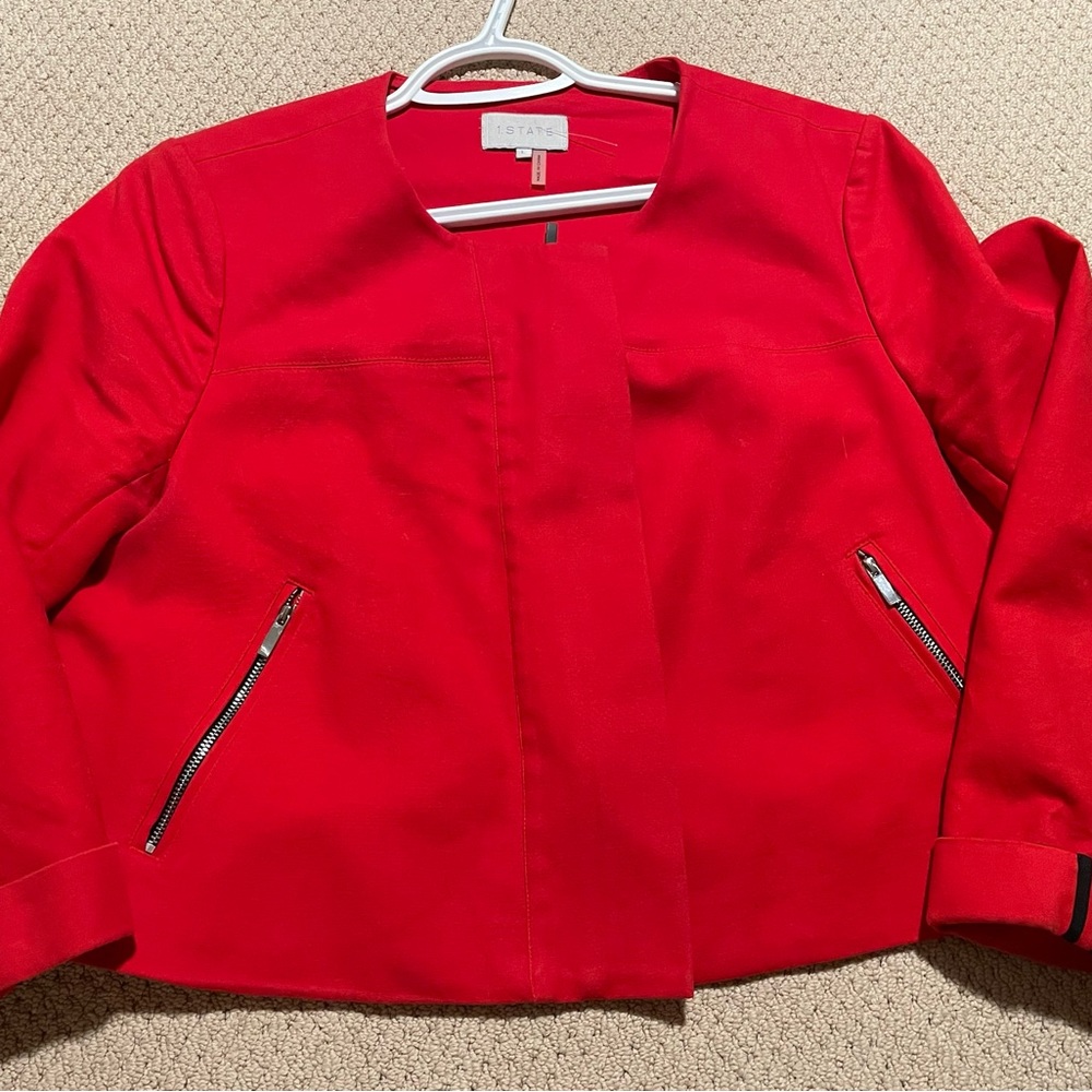 Cropped jacket with 3/4 sleeves